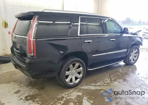 2016 Cadillac Escalade Luxury z USA, uszkodzony, nr VIN 1GYS4BKJ4GR451978